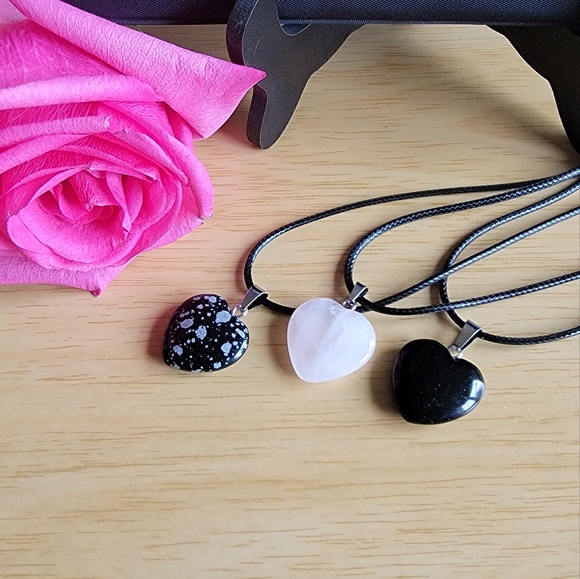 NWOT* KATE SPADE ♠️ Chelsea Medium Nylon Black Pouch Wristlet & 3 Heart necklace - Picture 2 of 10